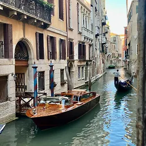 Hotel Becher, Veneza