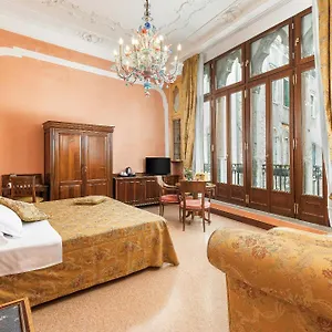 Hotel San Moise, Veneza